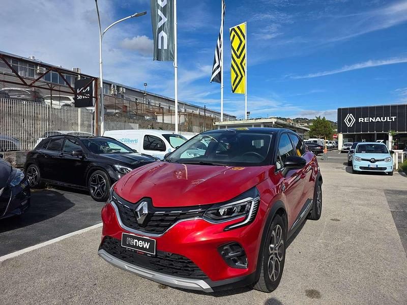 Rosso Usata 2023 Renault Captur Intens SUV | 17.900 € (Buon prezzo) - Immagine 1/4