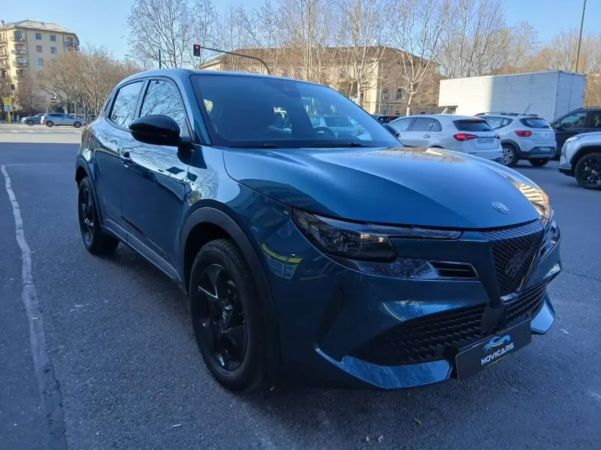 Usata Alfa Romeo GT Junior 136 CV (100 kW) 2024 Blu/azzurro SUV