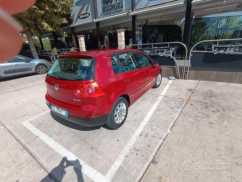 Usata VW Golf IV 115 CV (84 kW) 2004 Berlina