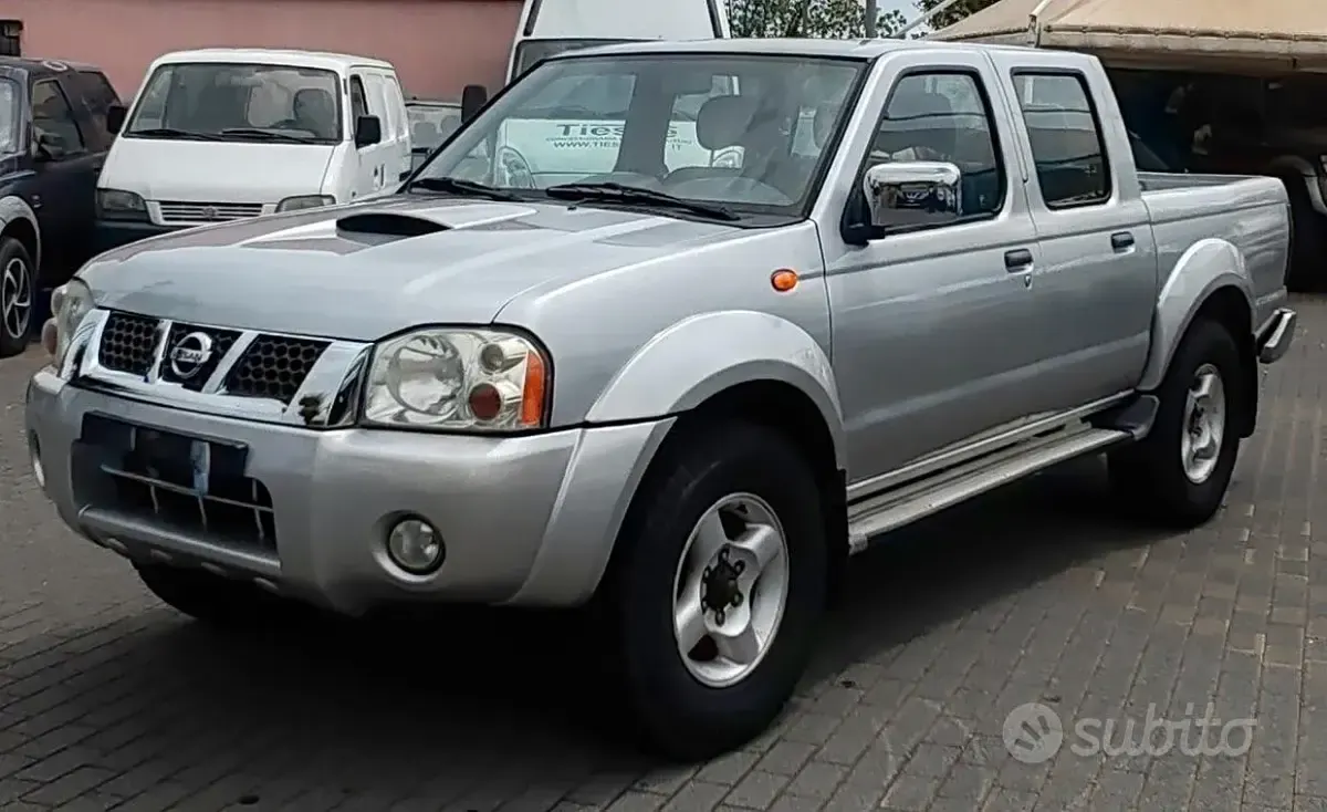 Usata Nissan Navara 133 CV (97 kW) 2002 Pick-up
