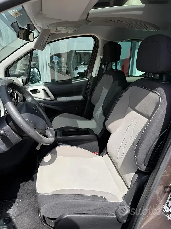 Usata Peugeot Partner Tepee Style 90 CV (66 kW) 2013 Marrone Monovolume