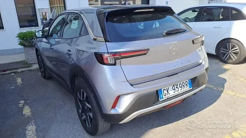 Usata Opel Mokka Elegance 101 CV (74 kW) 2022 Grigio SUV