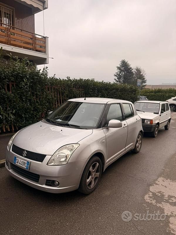Usata Suzuki Swift 2005 Grigio Utilitaria