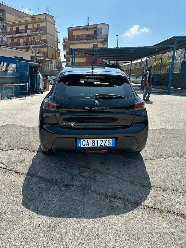 Gebraucht Peugeot 208 75 PS (55 kW) 2020 Kleinwagen