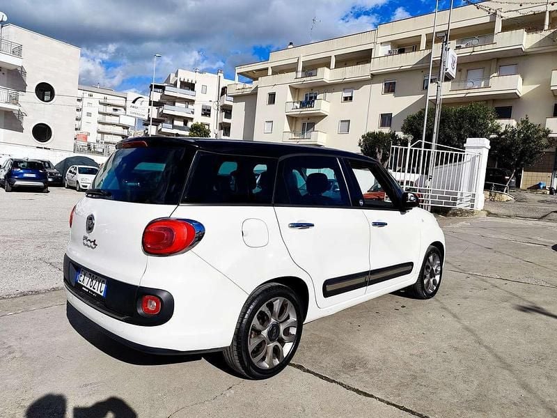 Usata Fiat 500L Living 105 CV (77 kW) 2014 Bianco Monovolume