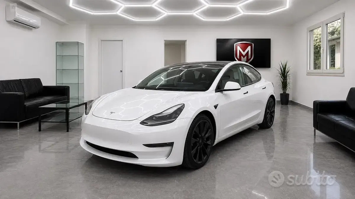 Usata Tesla Model 3 Long Range AWD 155 kW (211 CV) 2021 Bianco Berlina