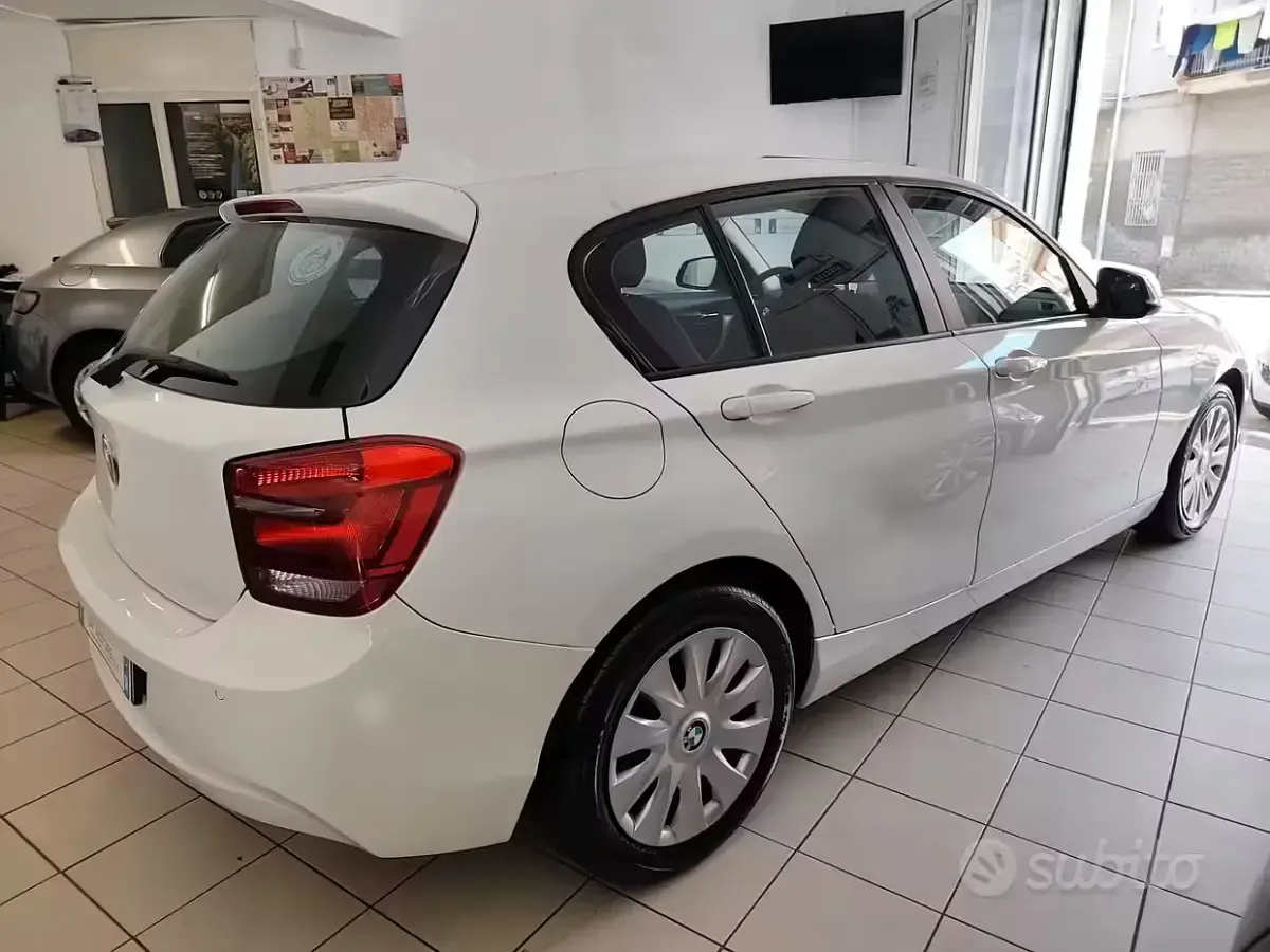 Occasion BMW 118 143 ch (105 kW) 2012 Blanc Citadine