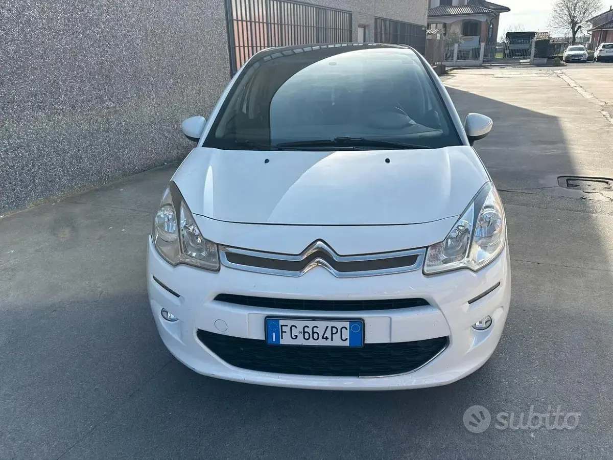 Gebraucht Citroën C3 Live 82 PS (60 kW) 2017 Weiß Limousine