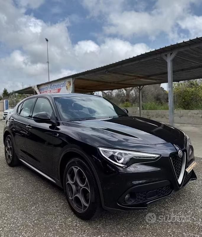 Usata Alfa Romeo Stelvio Ti 210 CV (154 kW) 2022 Nero SUV