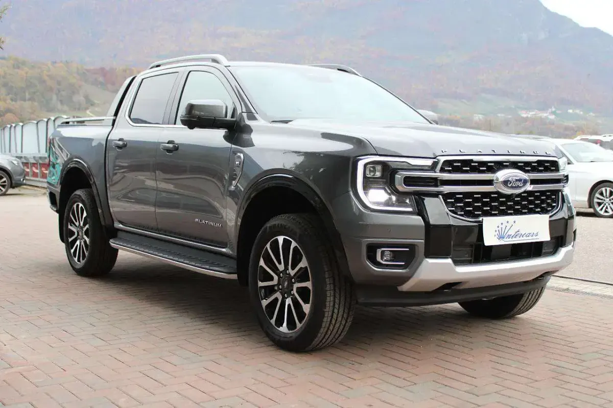 Nuova Ford Ranger Platinum 241 CV (177 kW) 2025 Grigio Pick-up