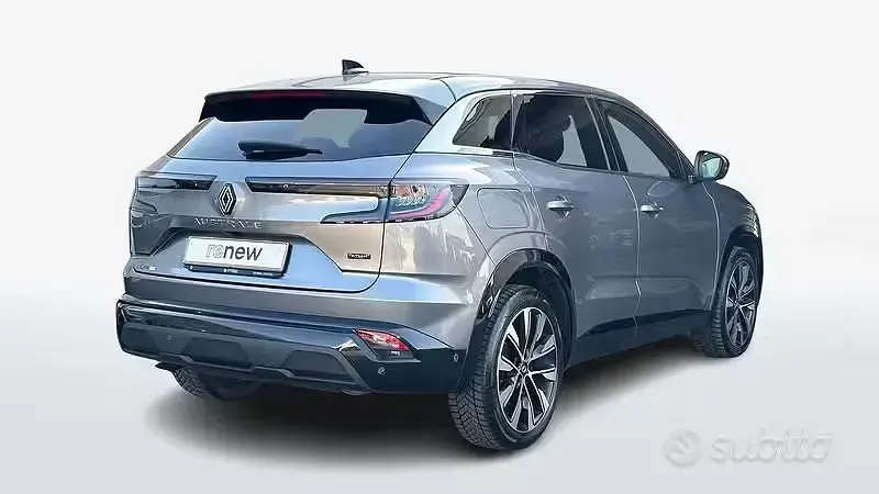 Usata Renault Austral 130 CV (95 kW) 2023 Grigio SUV