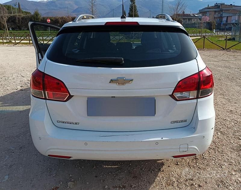 Usata Chevrolet Cruze 137 CV (100 kW) 2012 Bianco Station wagon