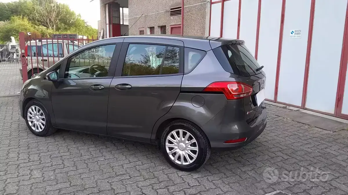 Usata Ford B-MAX 75 CV (55 kW) 2017 Beige Monovolume