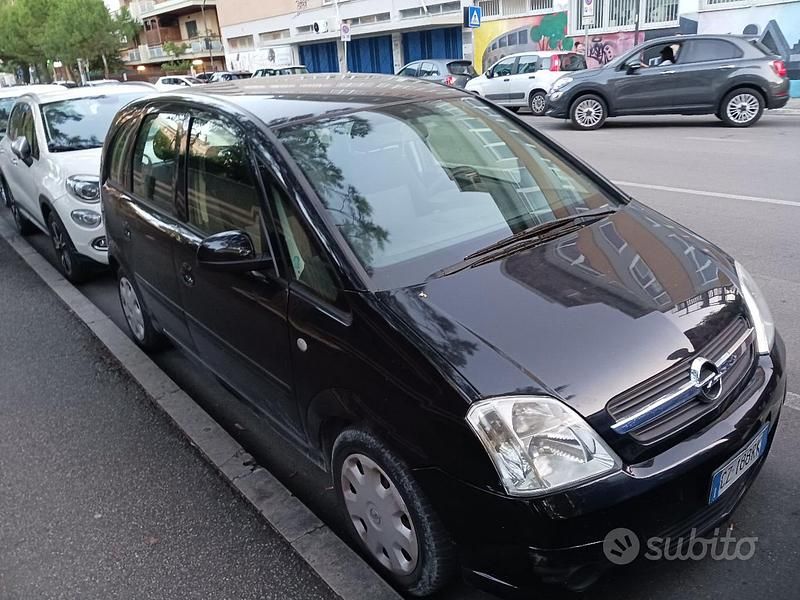 Usata Opel Meriva 90 CV (66 kW) 2006 Nero Monovolume