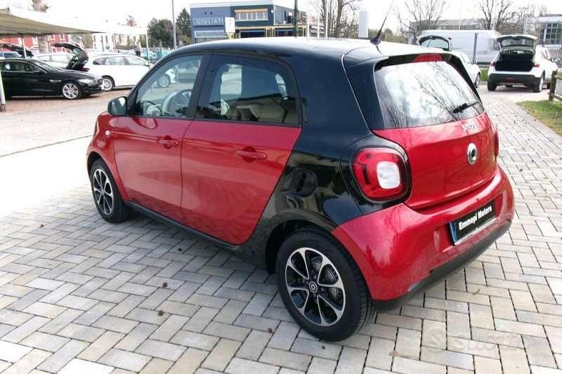 Usata Smart ForFour Passion 71 CV (52 kW) 2015 Grigio Utilitaria