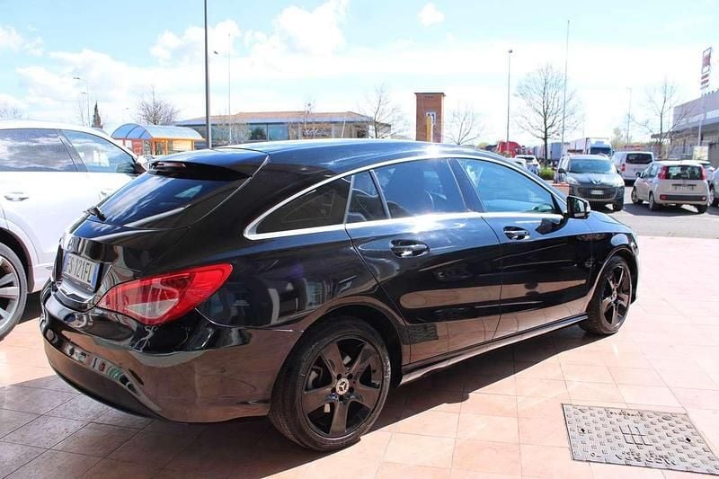 Usata Mercedes CLA200 Shooting Brake Business 136 CV (100 kW) 2018 Nero Station wagon