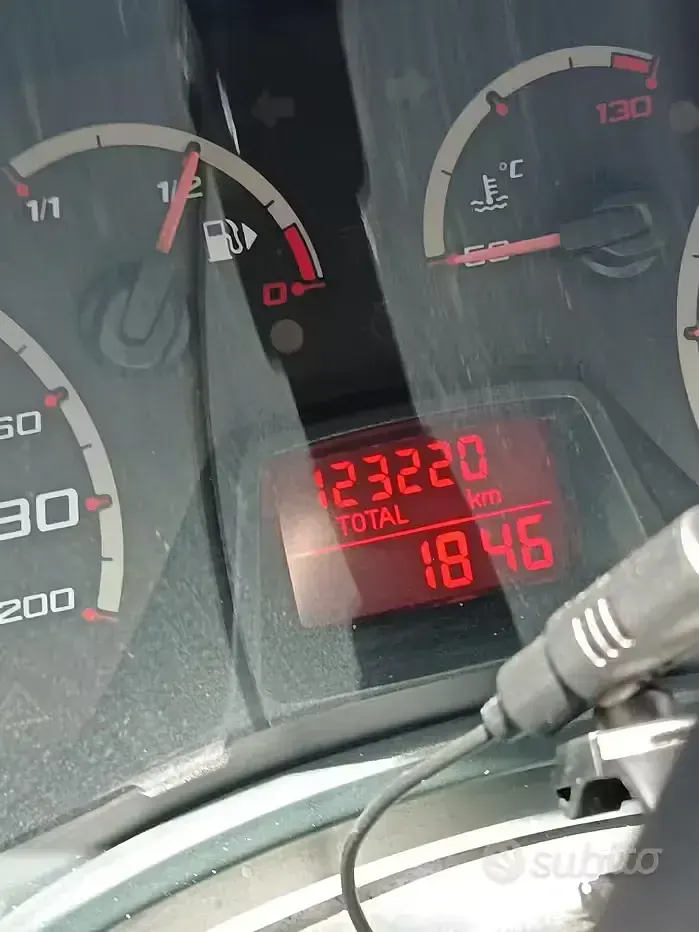 Usata Ford Ka 69 CV (50 kW) 2011 Nero Utilitaria