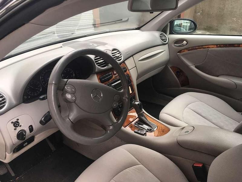 Usata Mercedes CLK270 Elegance 170 CV (125 kW) 2005 Blu/azzurro Coupé