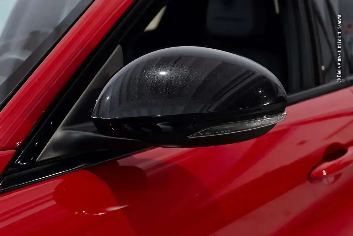 Usata Alfa Romeo Giulia Competizione 280 CV (205 kW) 2023 Rosso alfa Berlina