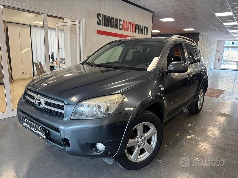 Usata Toyota RAV4 Luxury 177 CV (130 kW) 2007 Grigio SUV