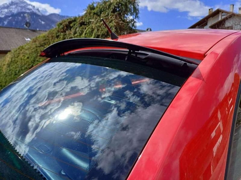 Usata VW New Beetle 150 CV (110 kW) 2000 Rosso Utilitaria