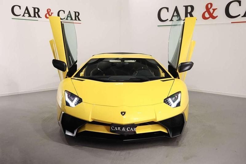 Usata Lamborghini Aventador 751 CV (552 kW) 2017 Giallo Coupé