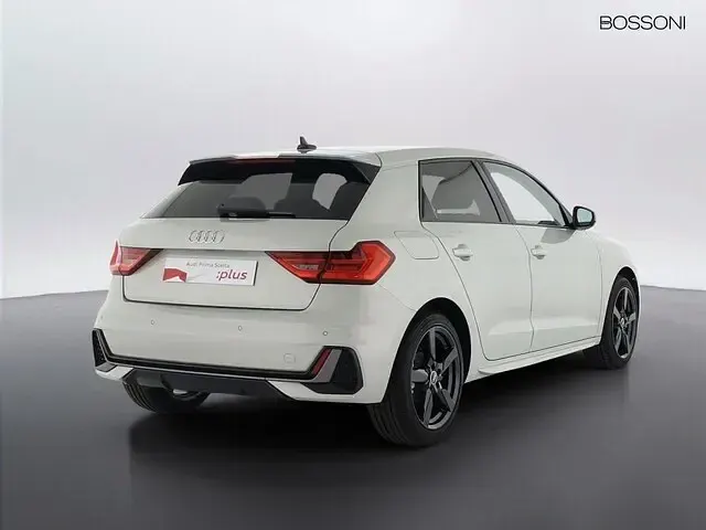 Usata Audi A1 Sportback S-Line 116 CV (85 kW) 2025 Argento Utilitaria