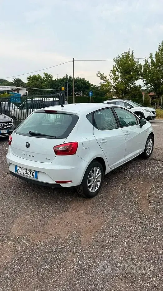 Usata Seat Ibiza CONNECT 75 CV (55 kW) 2016 Bianco Berlina