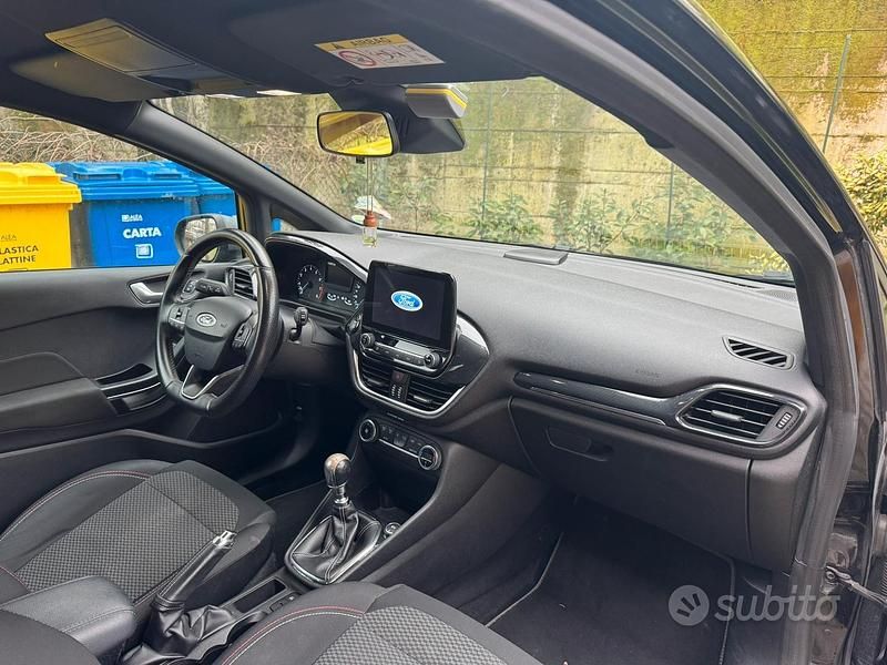 Usata Ford Fiesta ST-Line 100 CV (73 kW) 2018 Nero Berlina