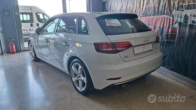Usata Audi A3 Business 110 CV (80 kW) 2017 Bianco Berlina