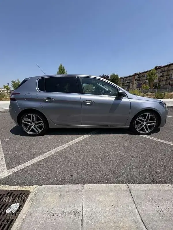 Usata Peugeot 308 Allure 120 CV (88 kW) 2015 Bluazzurro Berlina