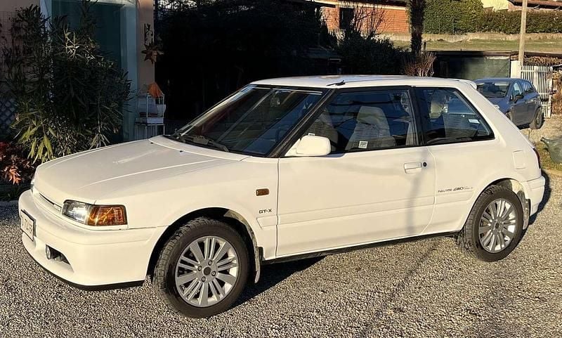 Usata Mazda 323 163 CV (119 kW) 1991 Bianco Berlina