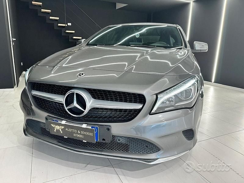 Usata Mercedes CLA180 Executive 110 CV (80 kW) 2018 Grigio Berlina