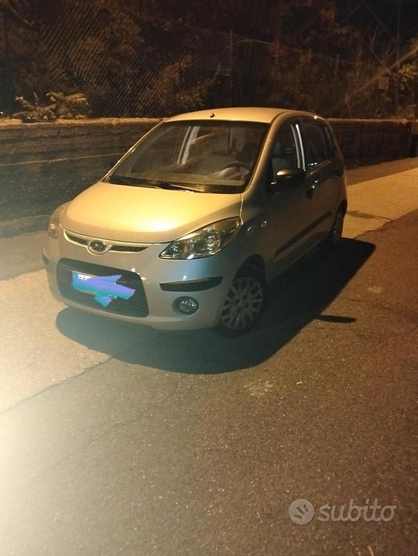 Grigio Usata 2010 Hyundai i10 Due volumi | 5500 € - Immagine 1/4