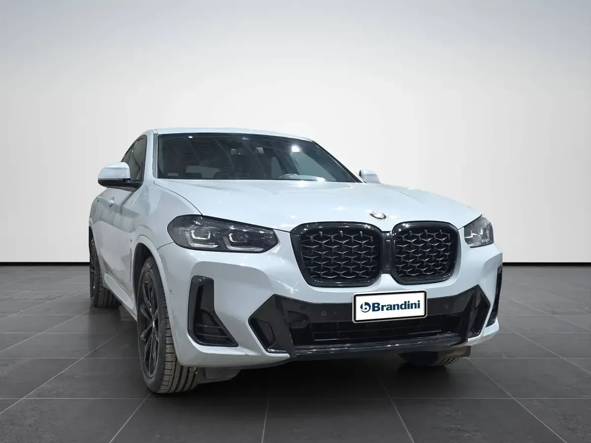 Usata BMW X4 M Sport 190 CV (139 kW) 2023 Brooklyn grey metallic SUV