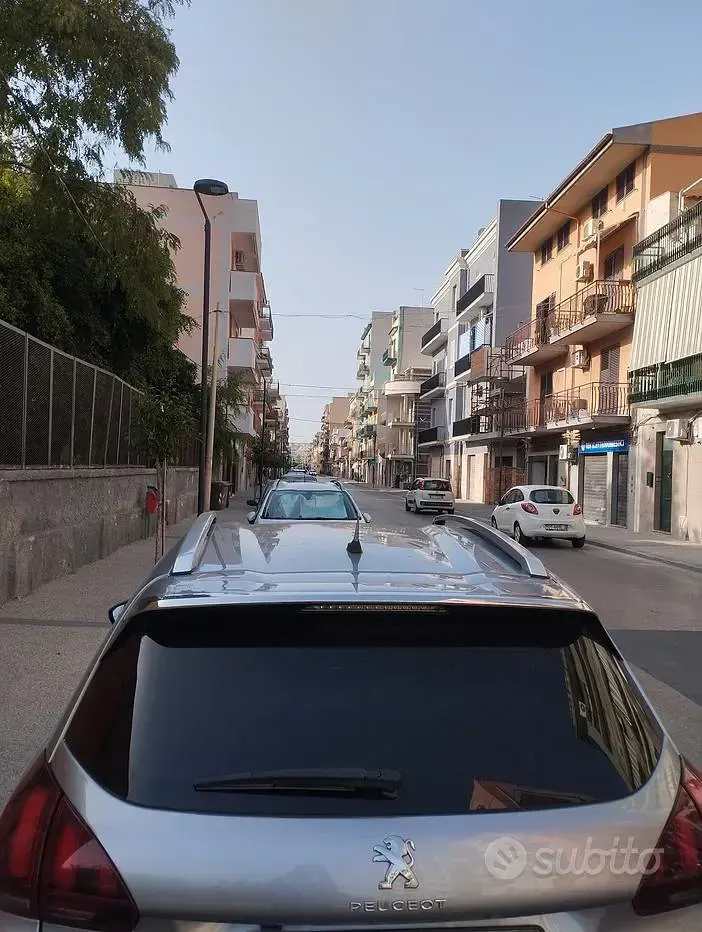 Usata Peugeot 2008 99 CV (72 kW) 2017 Grigio SUV