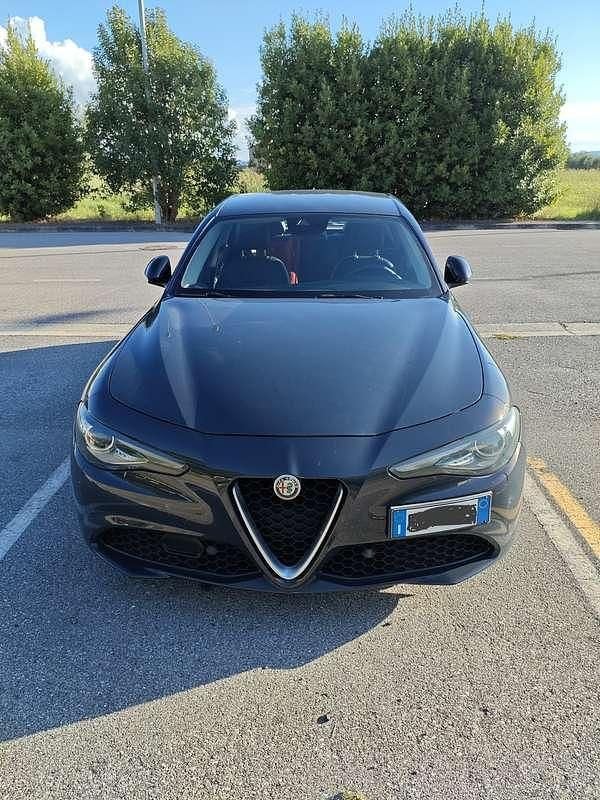 Usata Alfa Romeo Giulia Super 150 CV (110 kW) 2016 Grigio Berlina