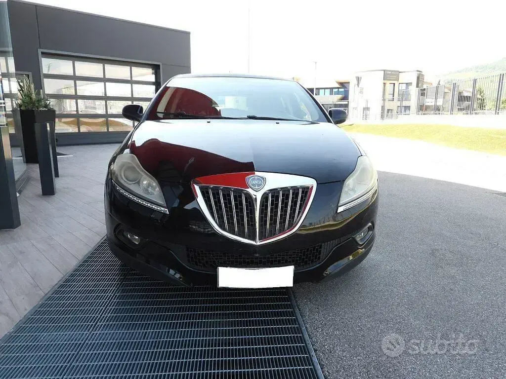 Usata Lancia Delta 120 CV (88 kW) 2010 Nero Utilitaria