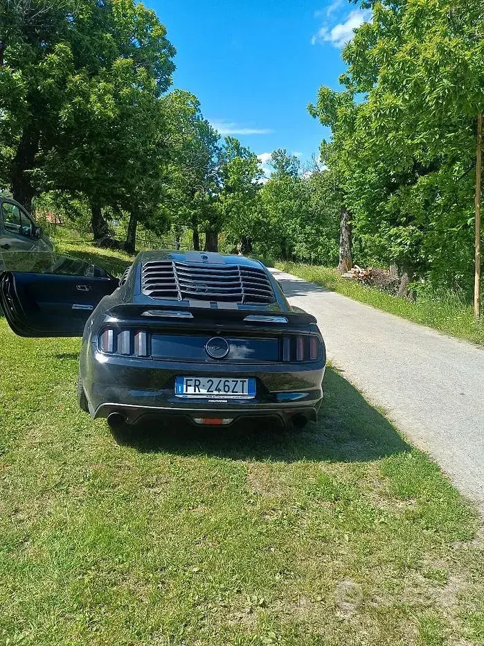 Usata Ford Mustang 290 CV (213 kW) 2018 Nero Coupé