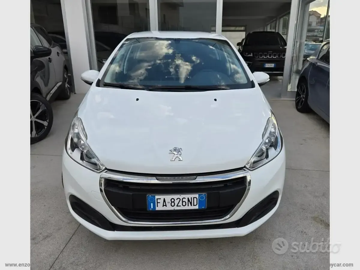 Begagnad Peugeot 208 Active 74 HK (54 kW) 2015 Vit Halvkombi