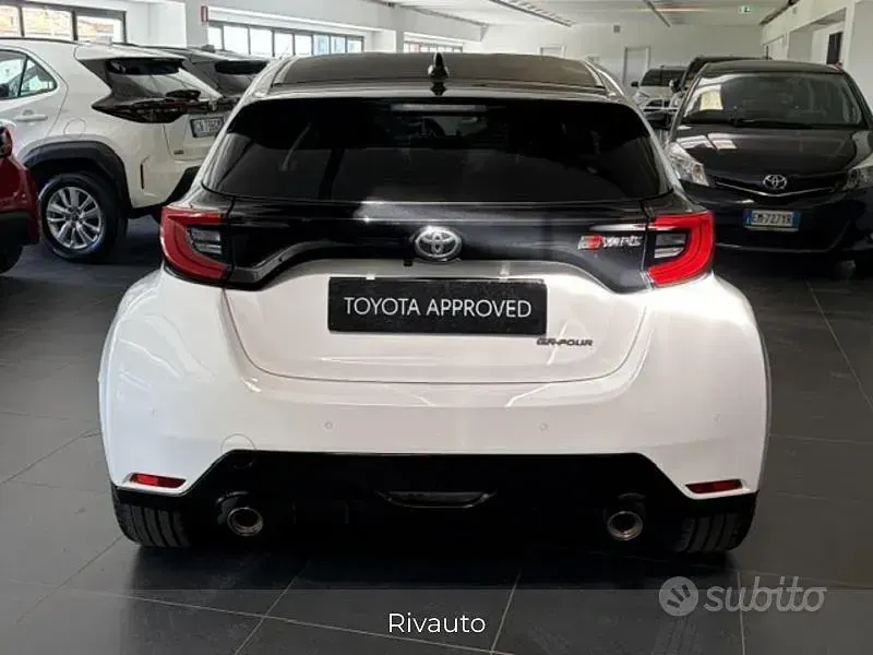 Usata Toyota Yaris 261 CV (191 kW) 2022 Bianco Utilitaria