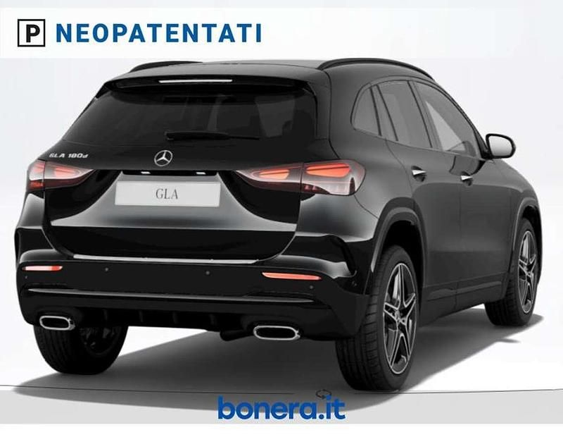 Nuova Mercedes GLA180 Advanced Plus 116 CV (85 kW) 2026 Nero cosmo SUV