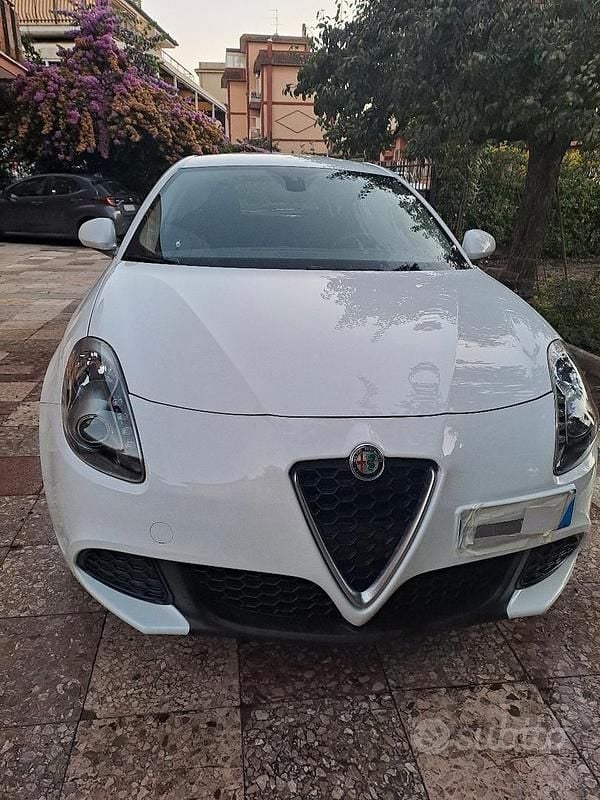 Usata 2021 Alfa Romeo Giulietta Due volumi | 15.800 € (Ottimo prezzo) - Immagine 1/4