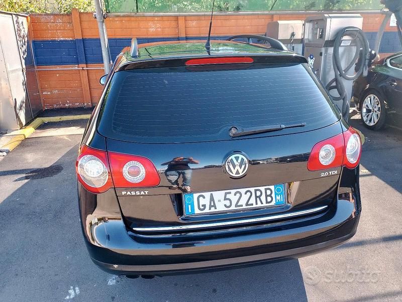 Usata VW Passat 150 CV (110 kW) 2009 Nero Berlina