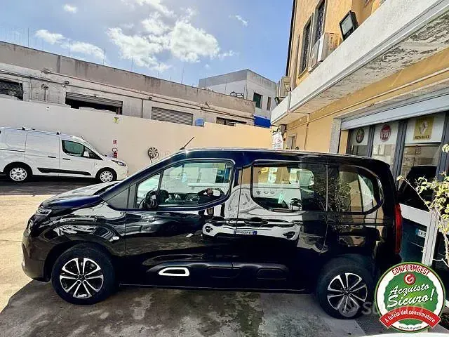 Usata Citroën Berlingo Live 102 CV (75 kW) 2021 Nero Monovolume