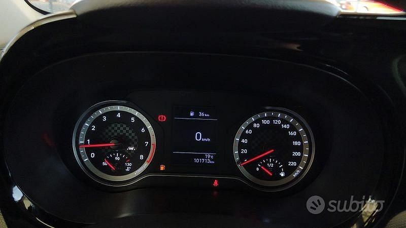 Usata Hyundai i10 69 CV (50 kW) 2023 Bianco Utilitaria