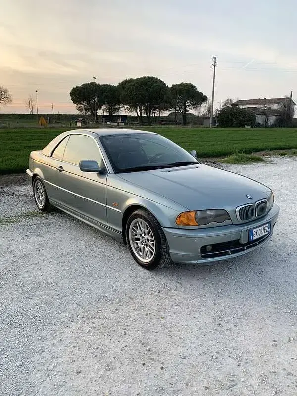 Usata BMW 320 Efficient Dynamics 174 CV (127 kW) 2002 Cabrio
