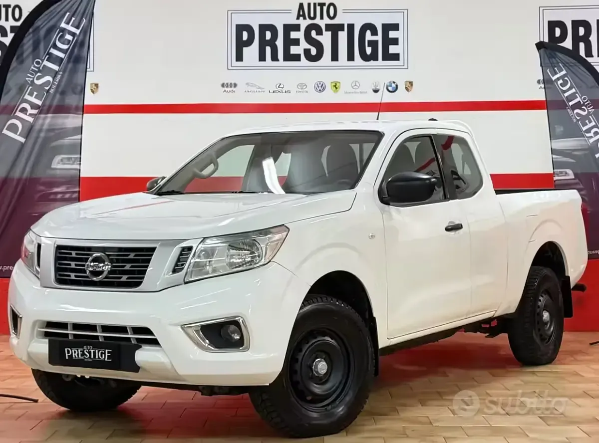 Second-hand Nissan Navara Tekna 190 CP (139 kW) 2016 Alb Pickup
