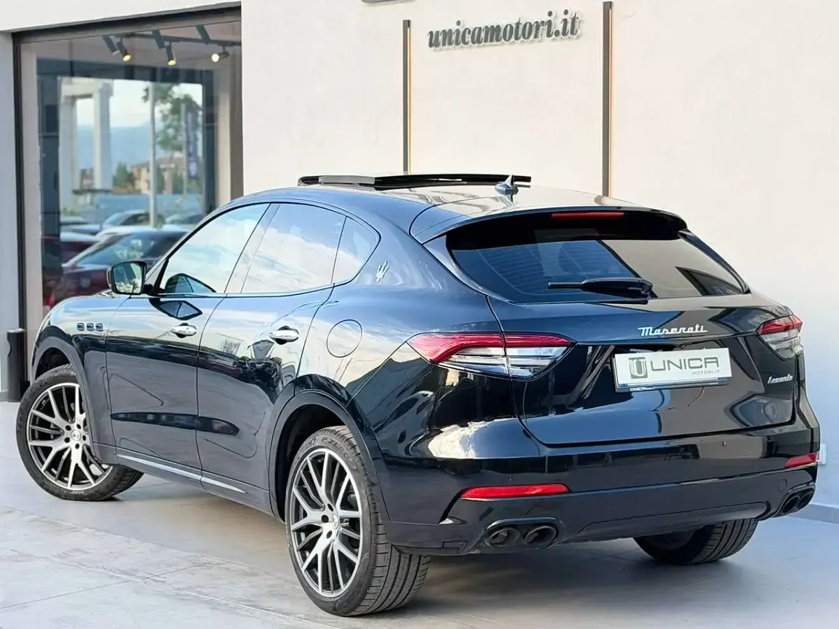 Usata Maserati Levante GT 330 CV (242 kW) 2022 Nero SUV
