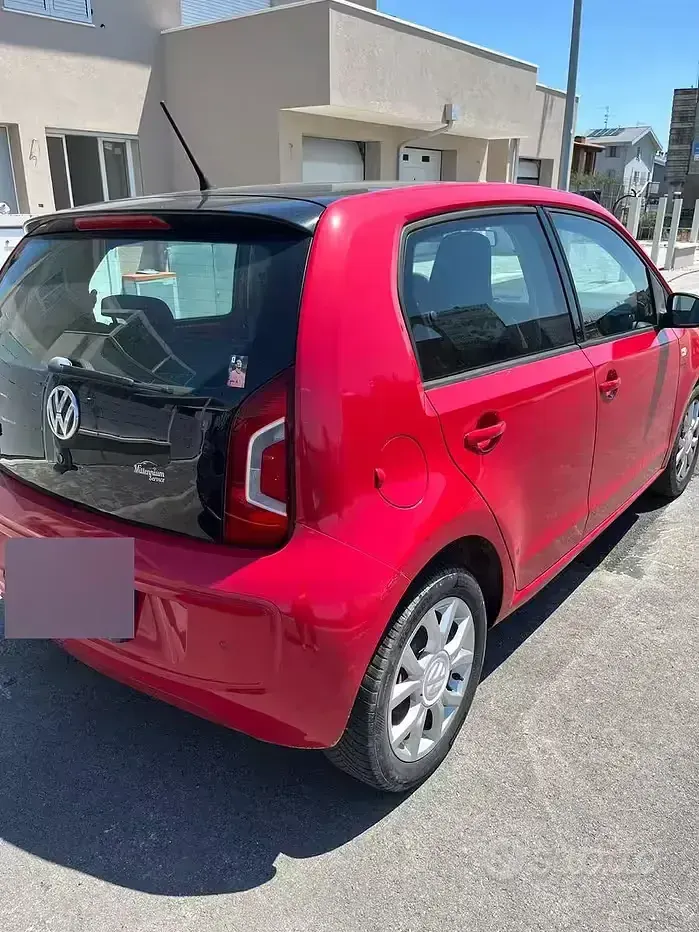 Usata VW up! 60 CV (44 kW) 2016 Rosso Utilitaria